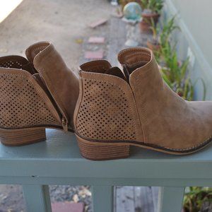 Madden Girl Ankle Boots Zipper 8